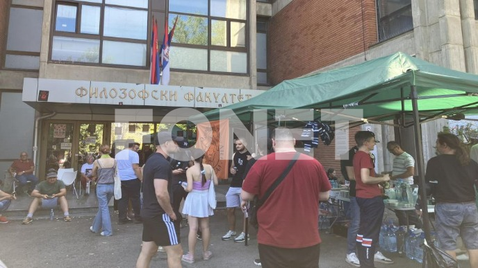Studenti uz srednjoškolce